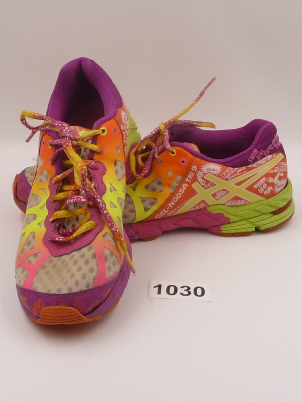 ASICS GEL-Noosa Tri 9 Women’s Size 9 Multicolor Running Shoes T458N